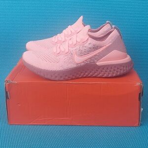 Nike Epic React Flyknit Athletic Running Shoes Women's Size 6.5